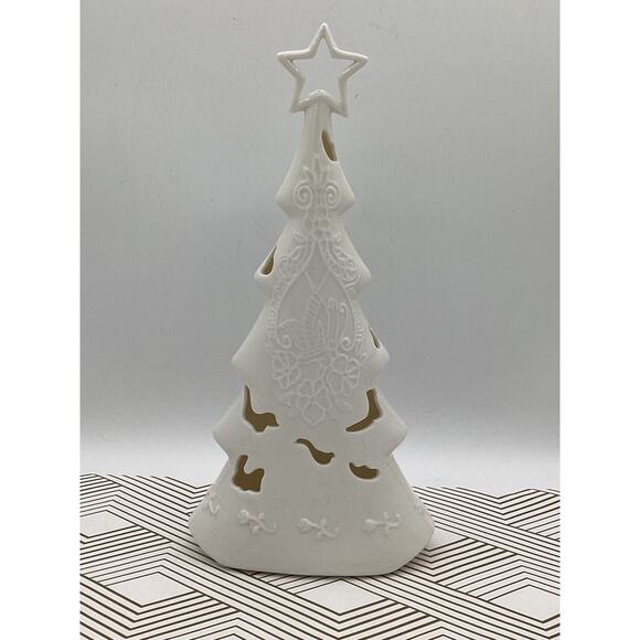 1960’s Vintage White Pierced Christmas Tree Village Decoration 11.5” - Picture 2 of 8